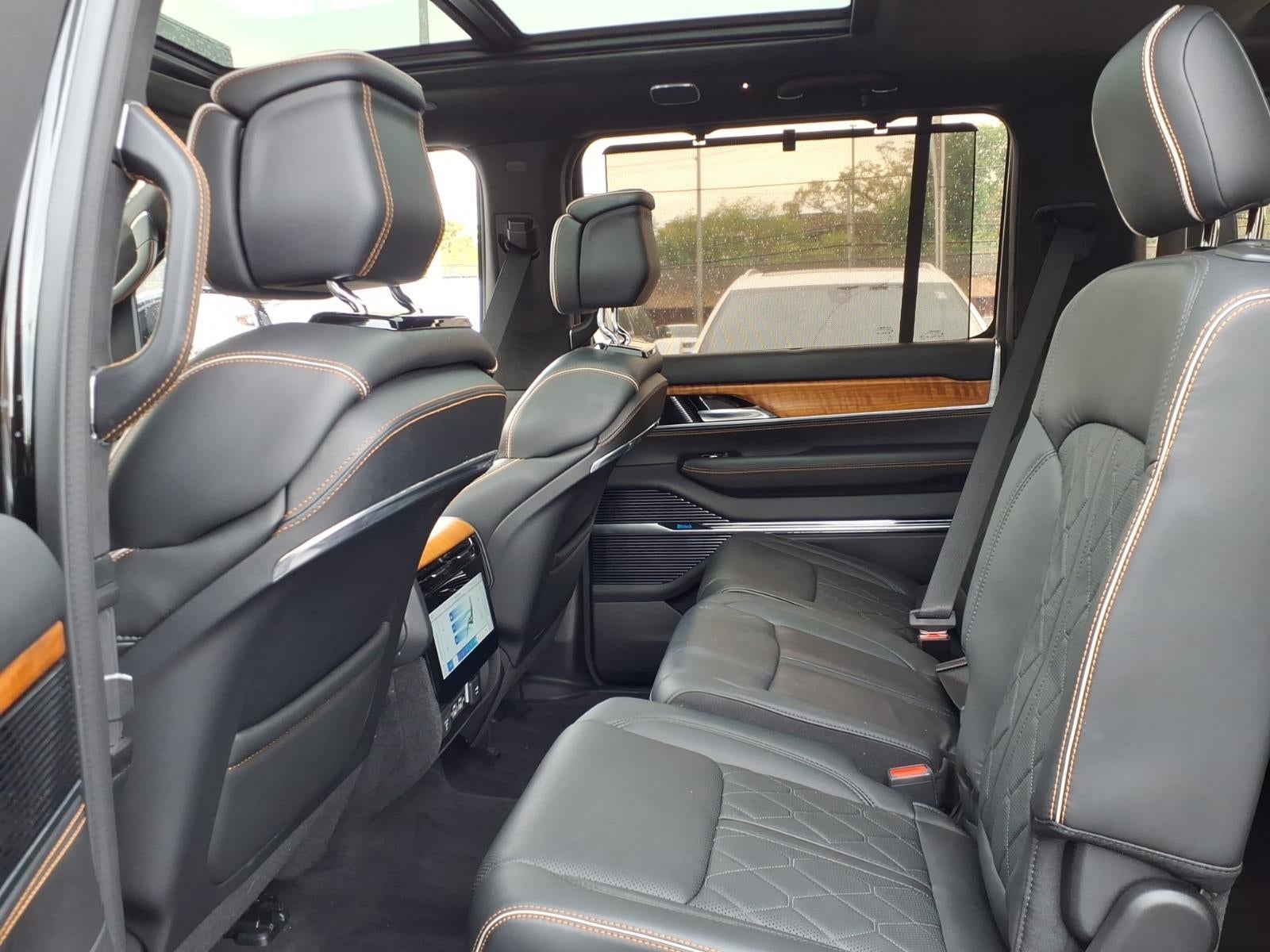 2022 Jeep Grand Wagoneer Series III