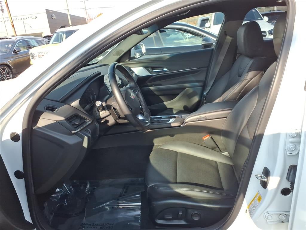 2022 Cadillac CT4 Premium Luxury