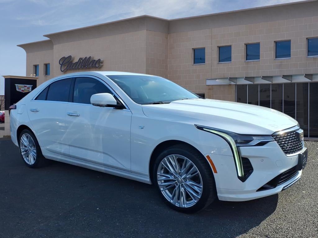 2022 Cadillac CT4 Premium Luxury