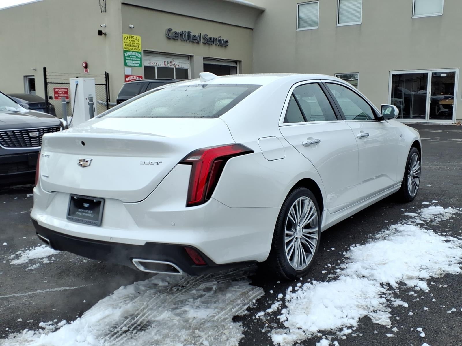 2023 Cadillac CT4 Premium Luxury