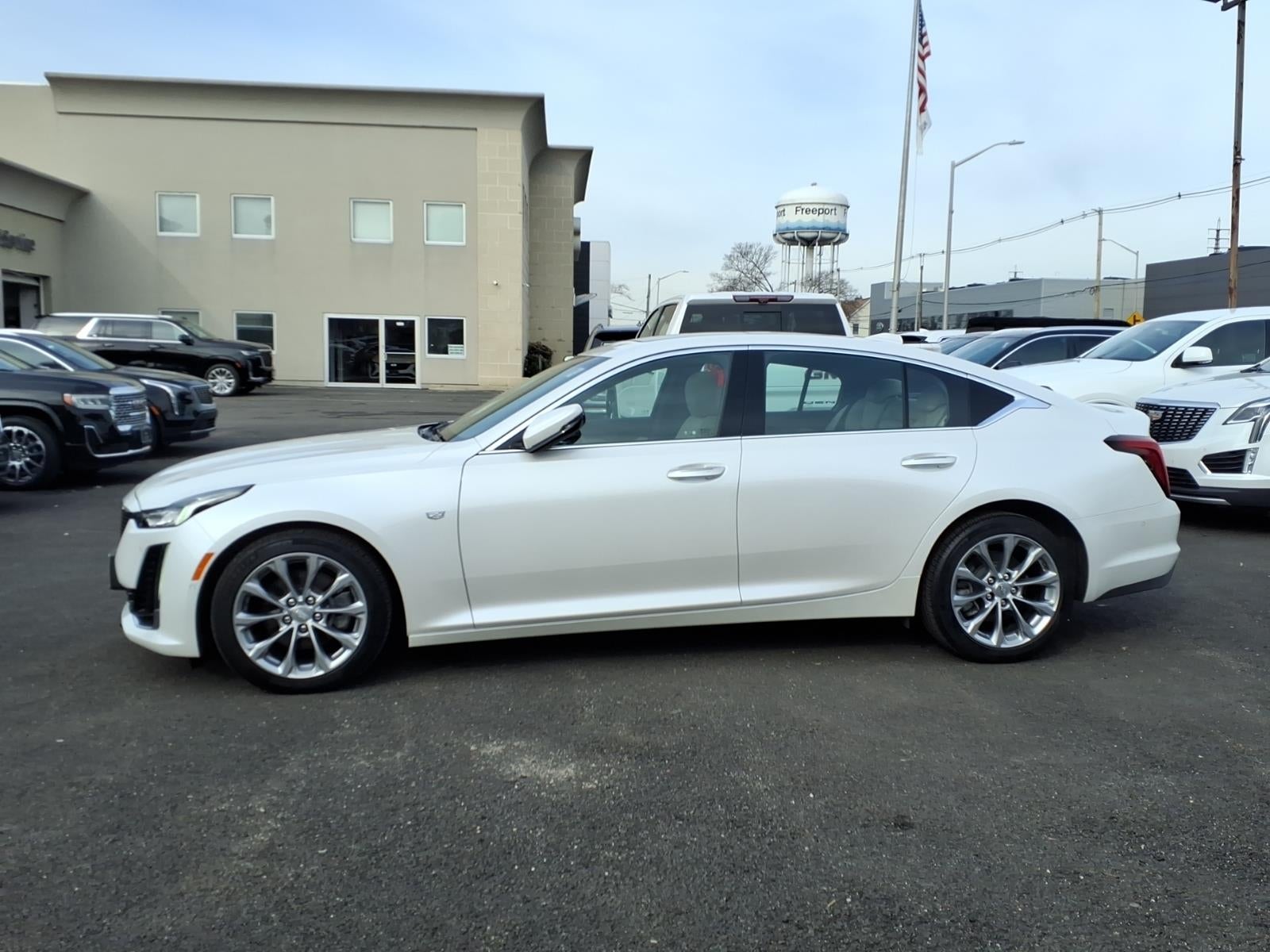 2023 Cadillac CT5 Luxury
