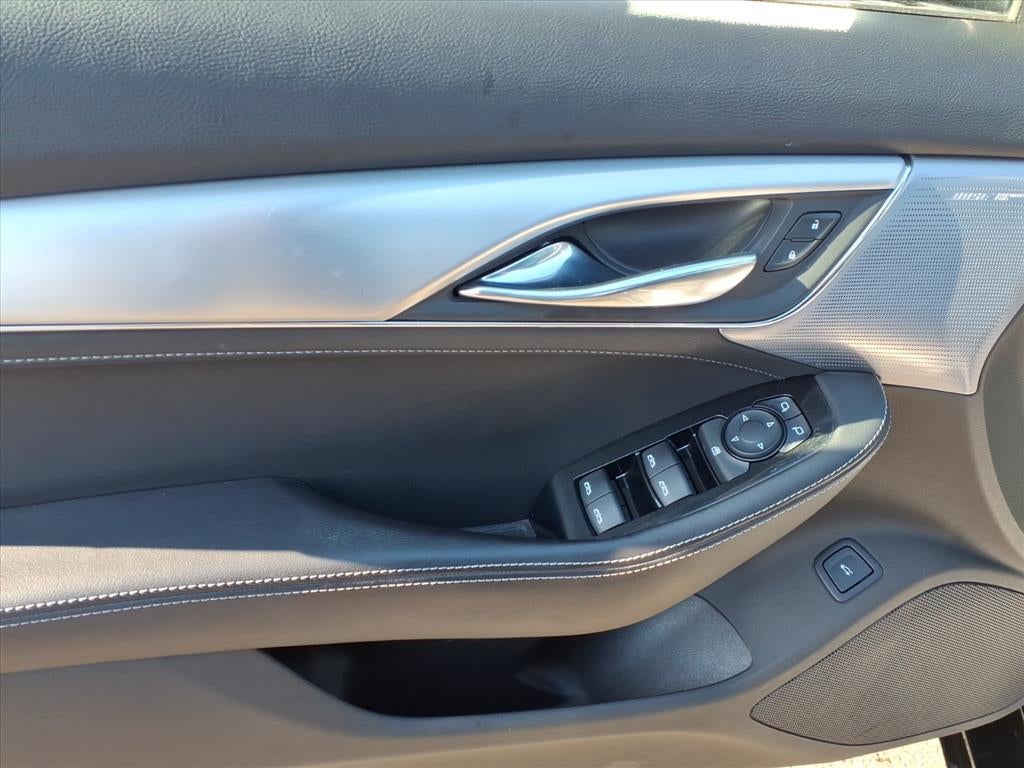 2023 Cadillac CT5 Luxury