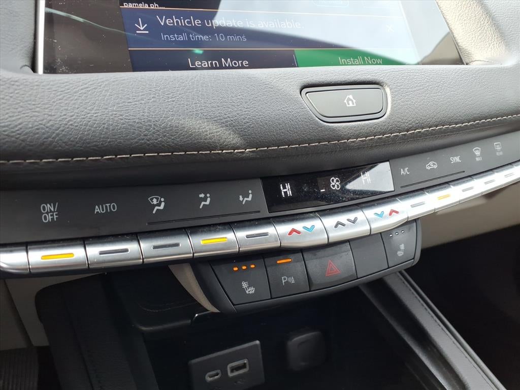 2023 Cadillac XT4 Luxury