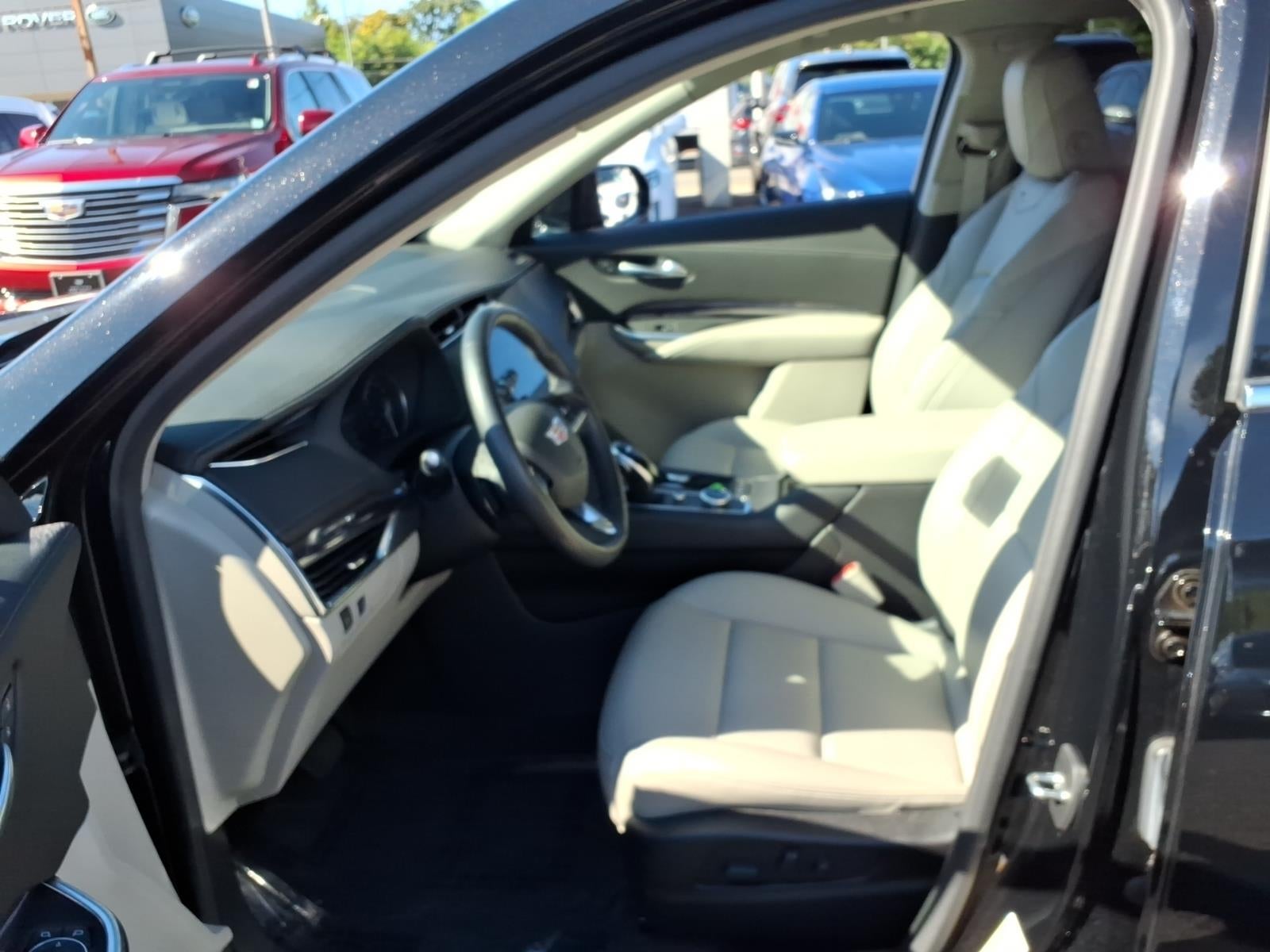 2023 Cadillac XT4 Luxury