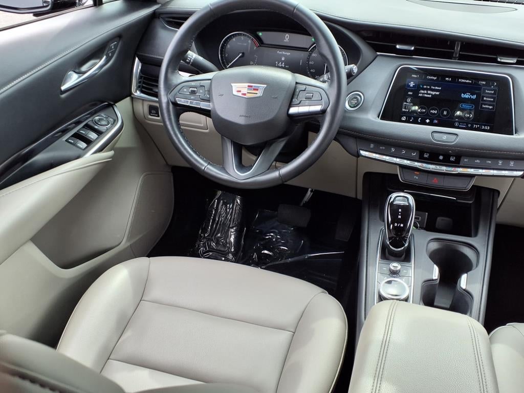 2022 Cadillac XT4 Luxury