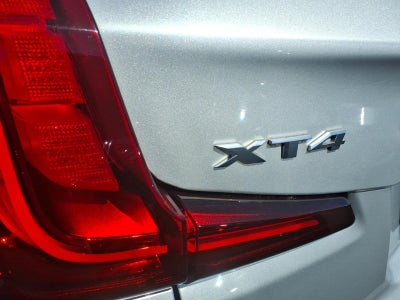2023 Cadillac XT4 Luxury