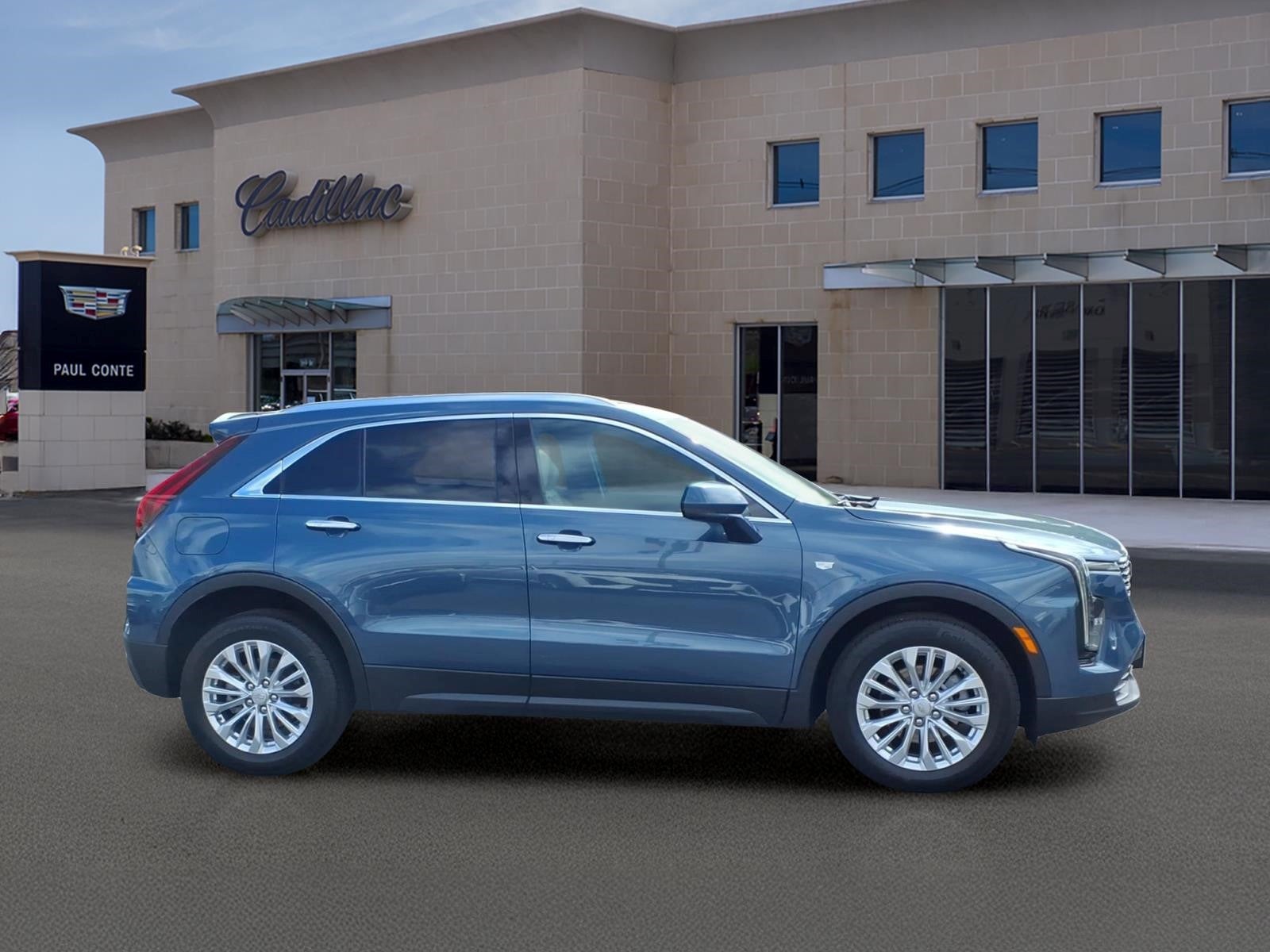 2024 Cadillac XT4 Luxury