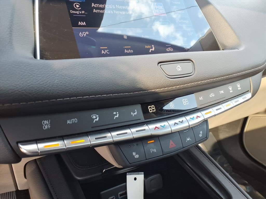 2023 Cadillac XT4 Luxury