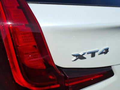 2023 Cadillac XT4 Premium Luxury