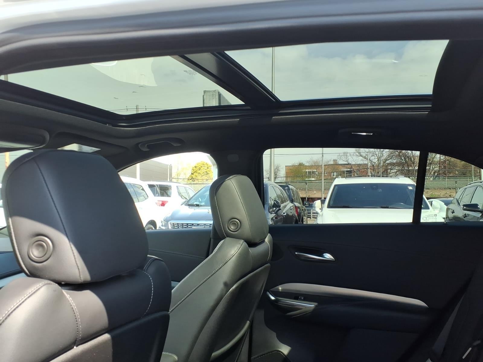 2023 Cadillac XT4 Premium Luxury