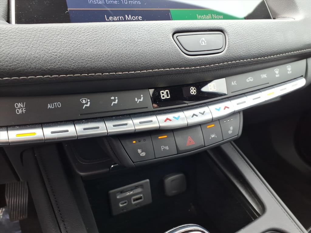 2023 Cadillac XT4 Premium Luxury