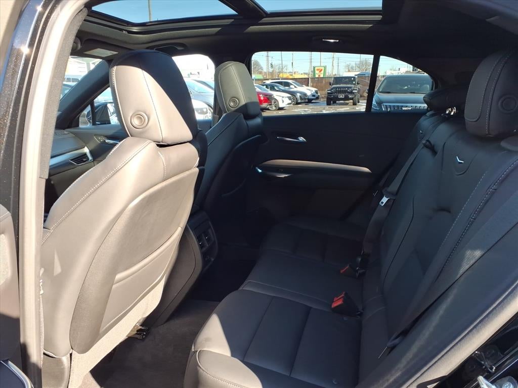 2023 Cadillac XT4 Premium Luxury