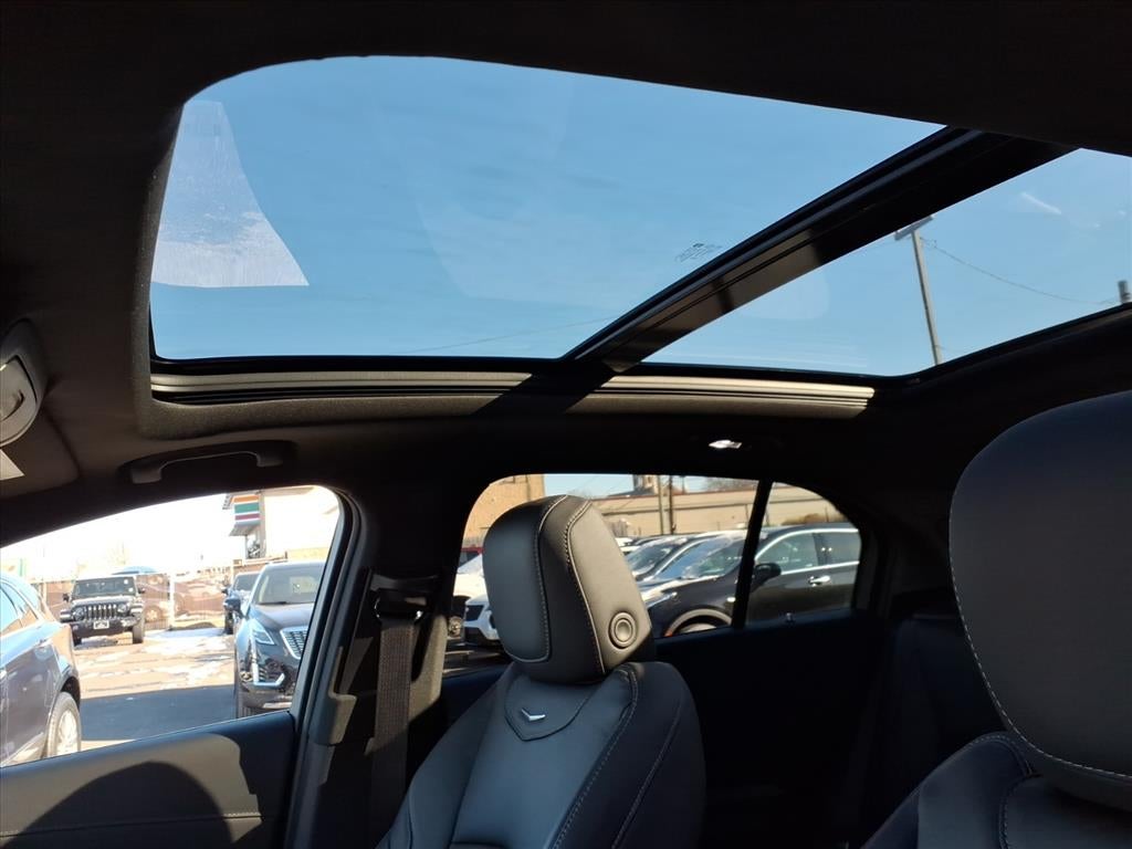 2023 Cadillac XT4 Premium Luxury