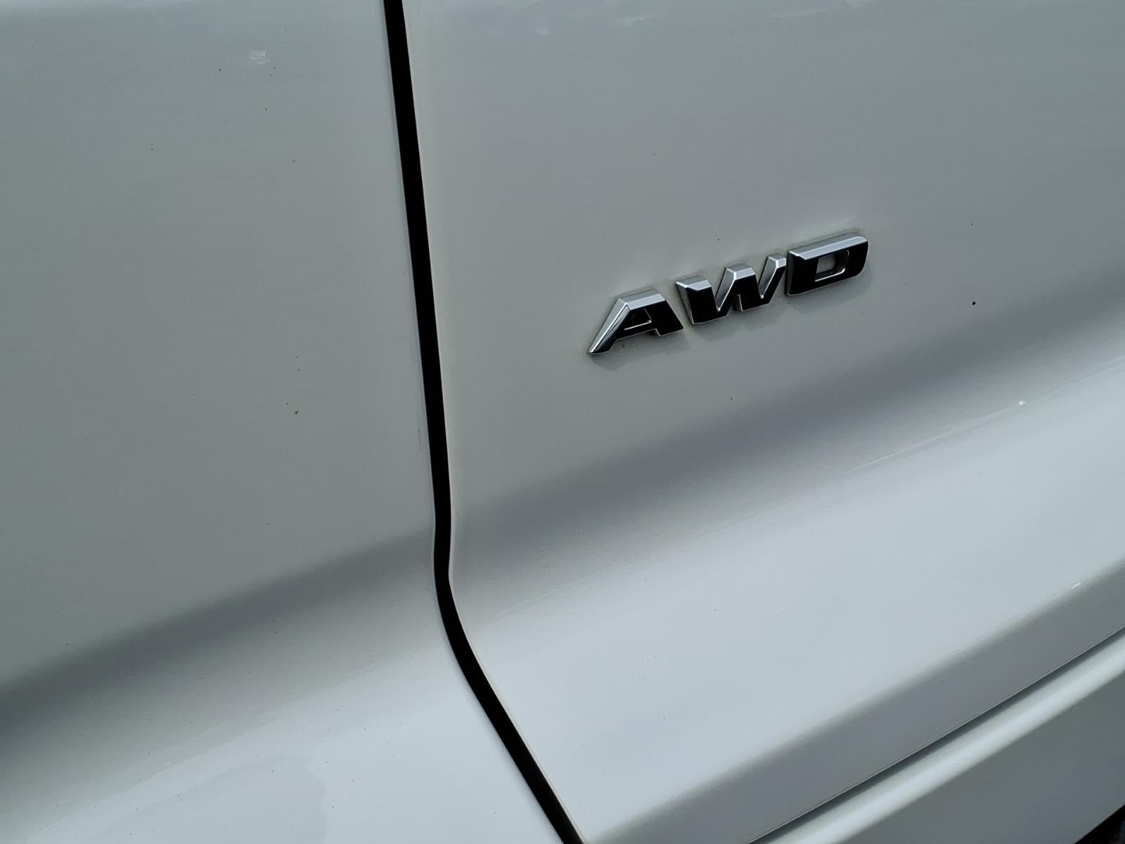 2023 Cadillac XT4 AWD Premium Luxury