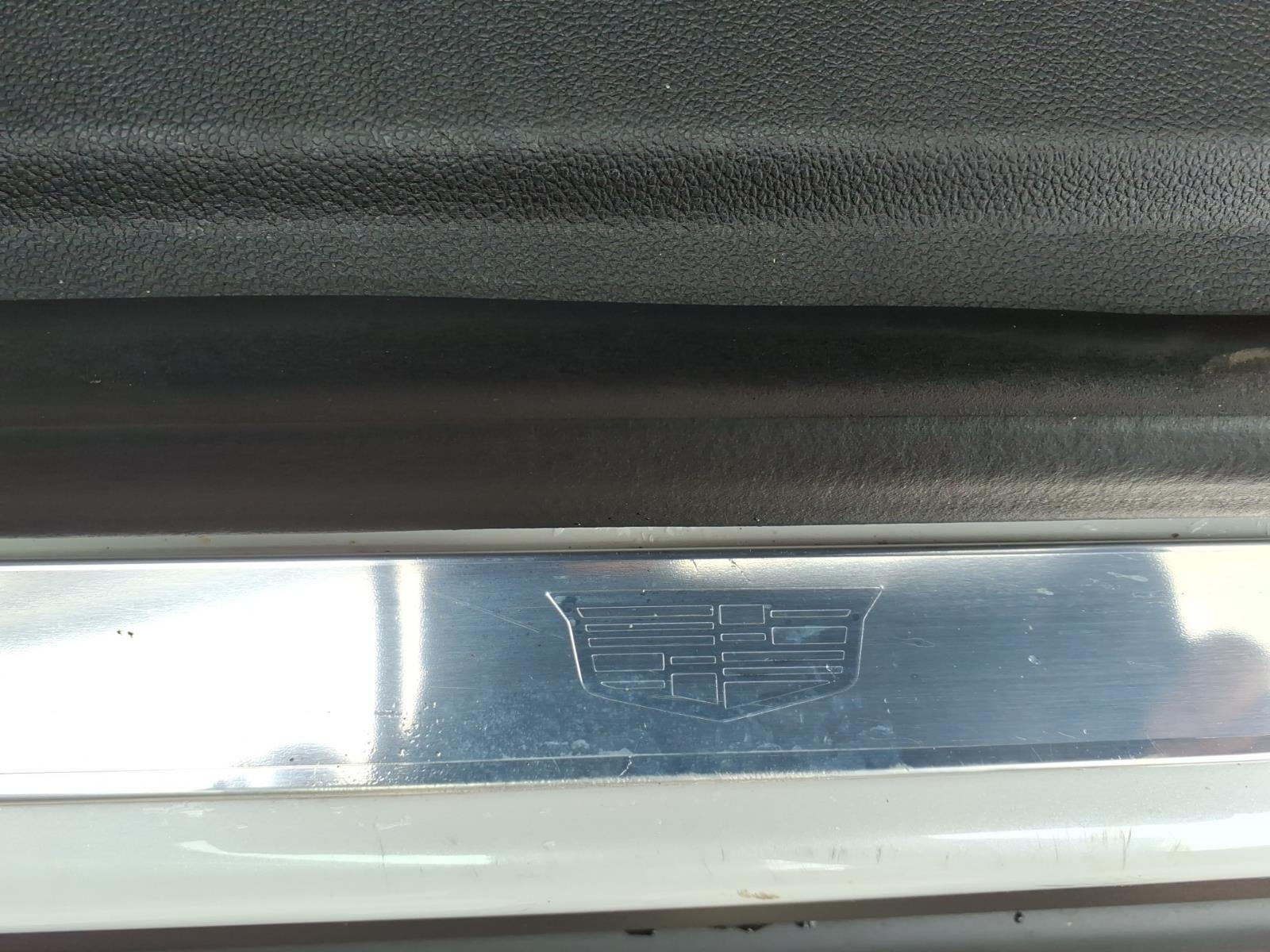 2023 Cadillac XT4 AWD Premium Luxury
