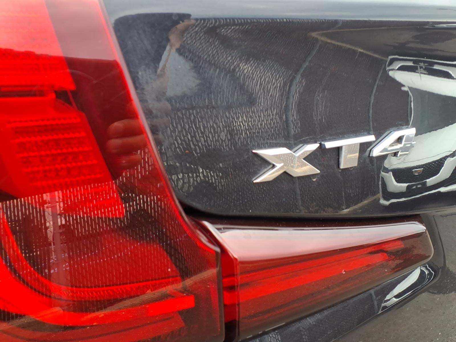 2023 Cadillac XT4 Premium Luxury