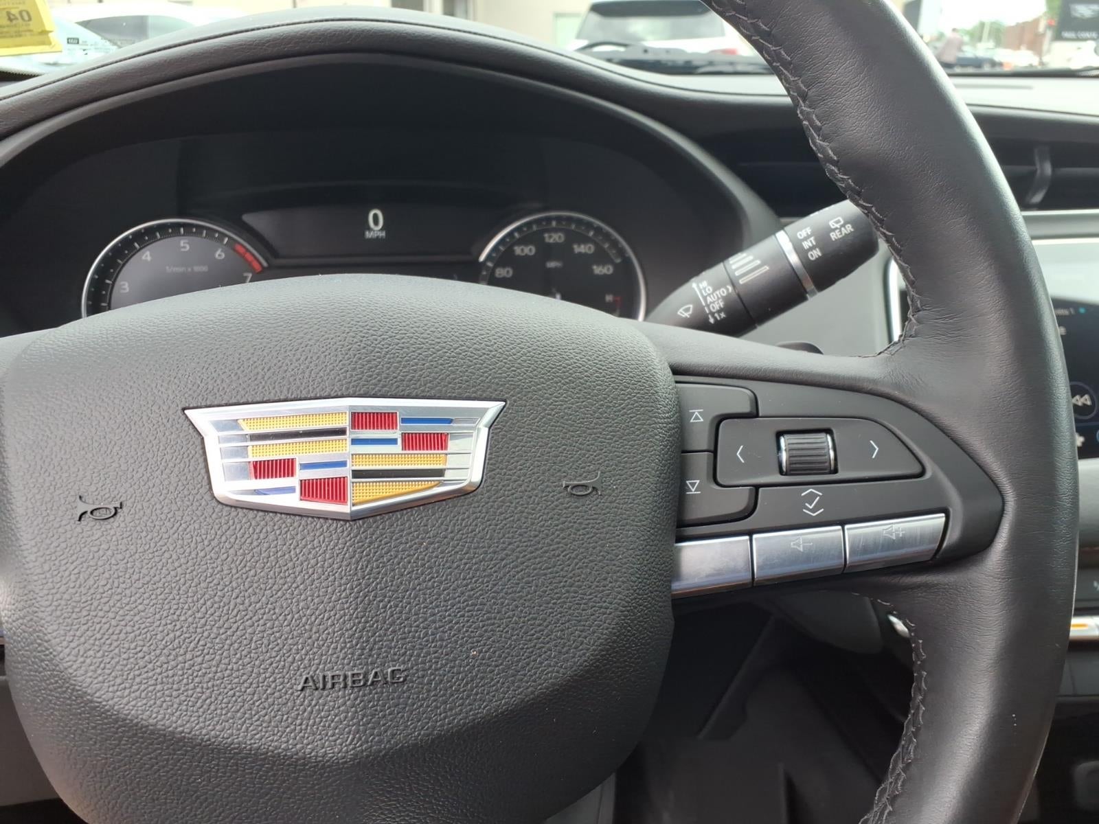 2023 Cadillac XT4 Premium Luxury