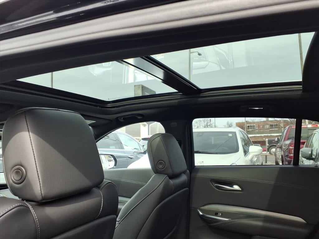 2023 Cadillac XT4 Premium Luxury