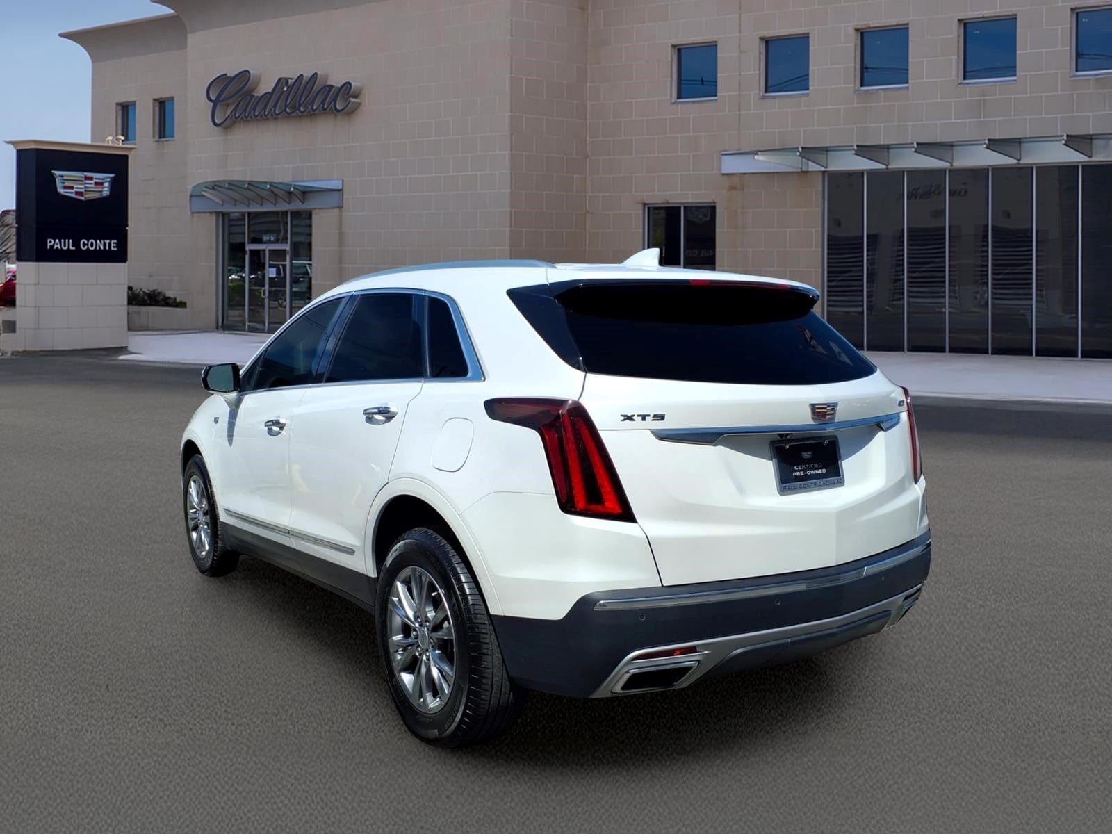 2023 Cadillac XT5 FWD Premium Luxury