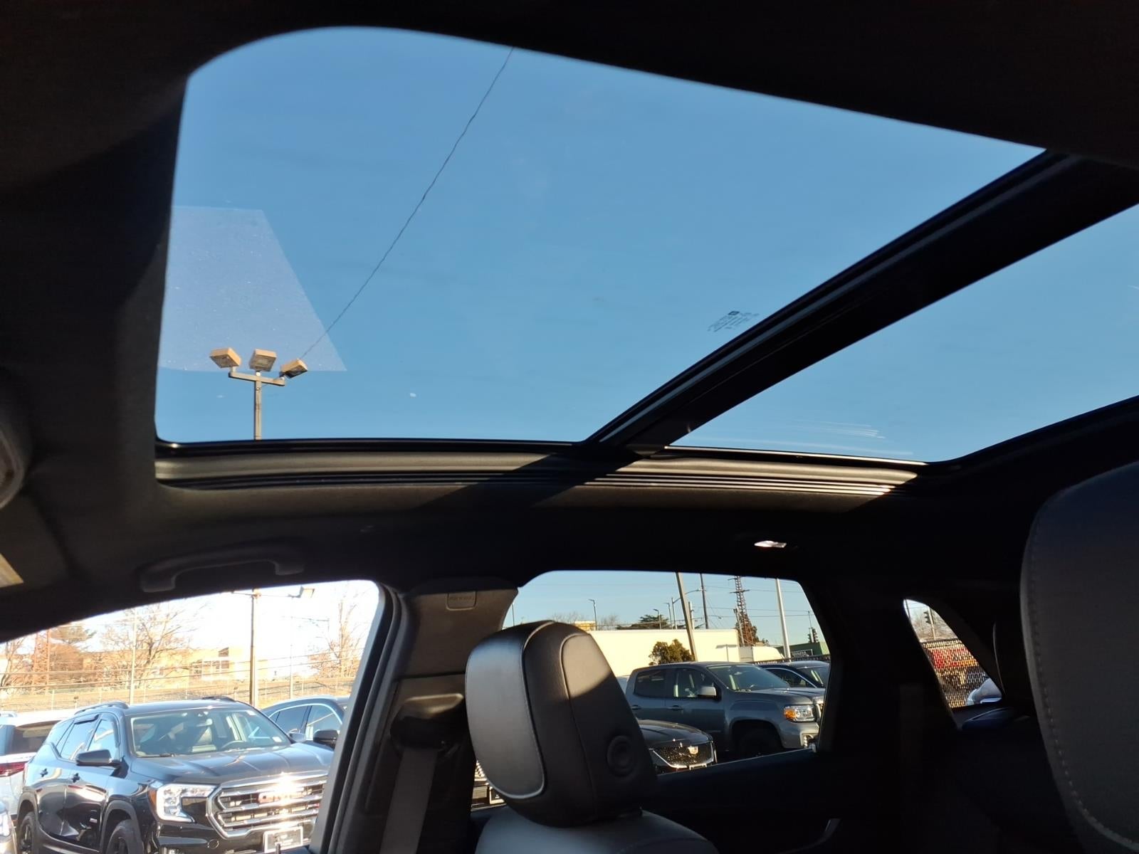 2022 Cadillac XT5 Premium Luxury