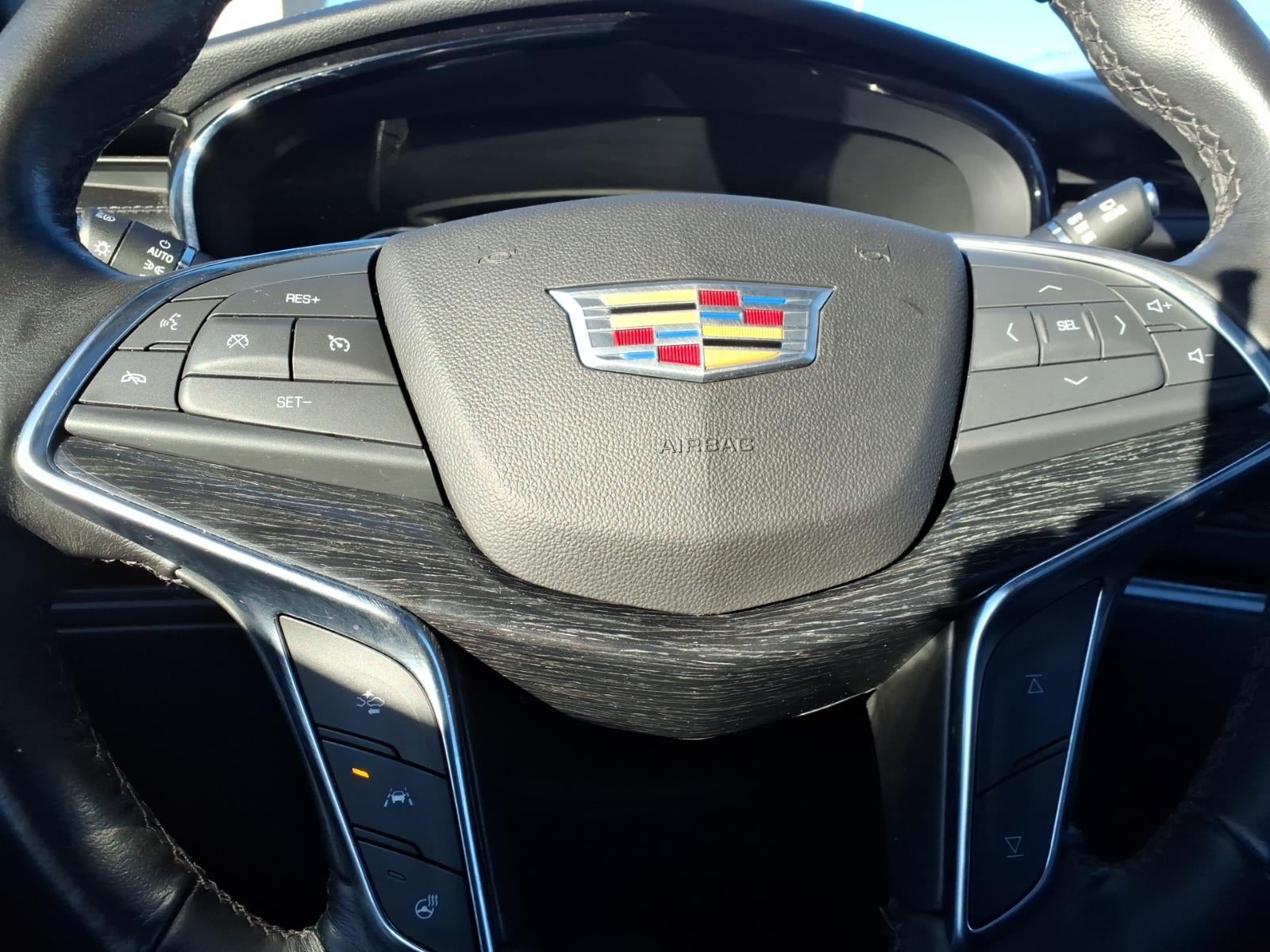 2022 Cadillac XT5 Premium Luxury