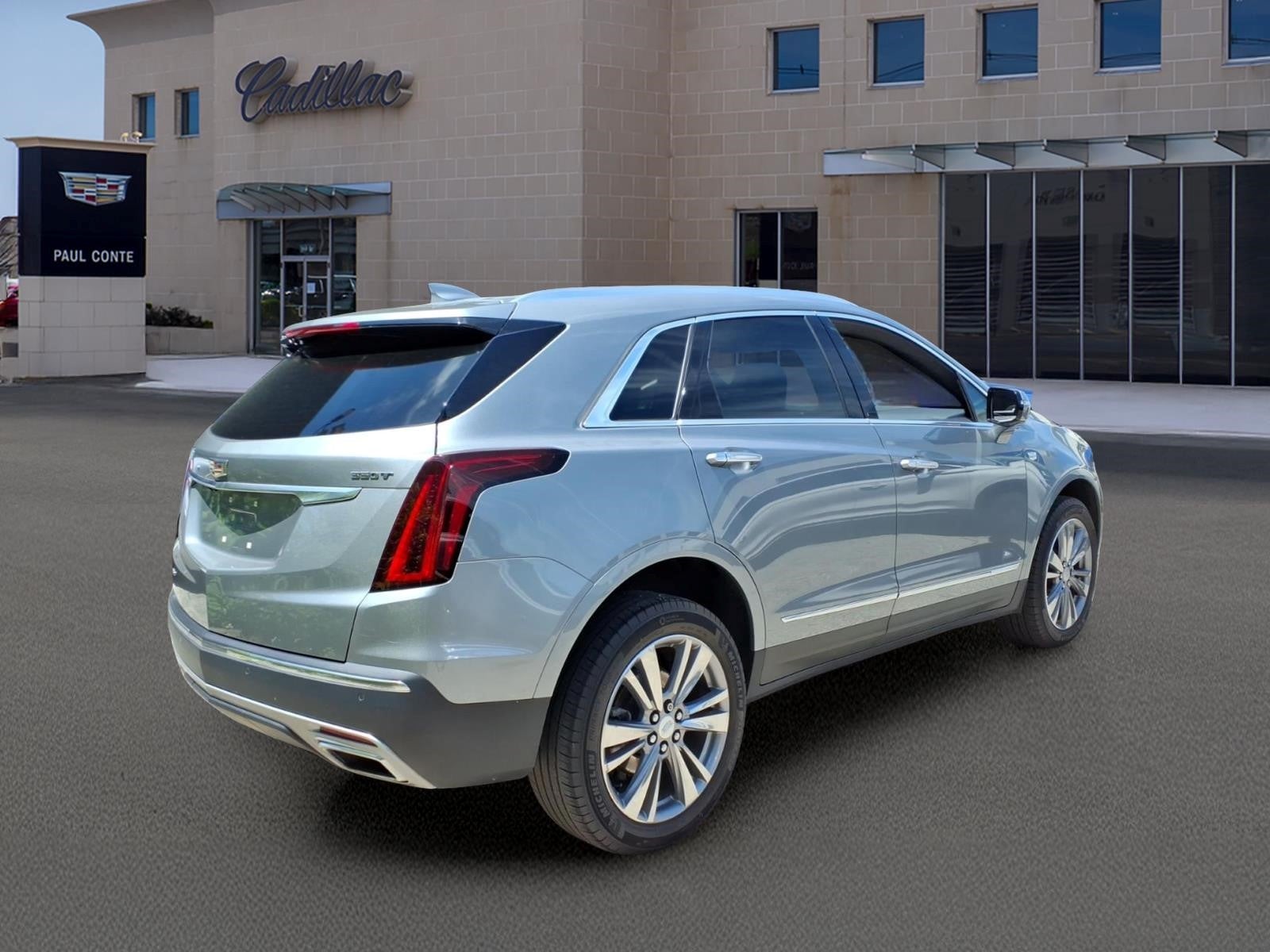 2023 Cadillac XT5 Premium Luxury