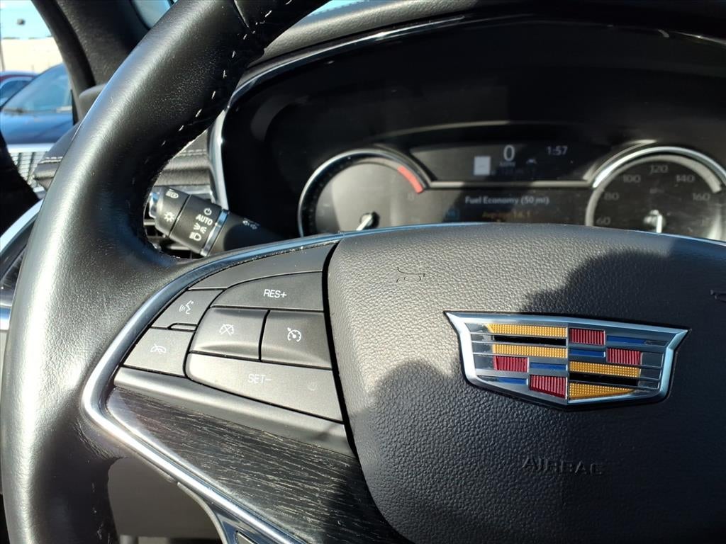 2022 Cadillac XT5 Premium Luxury