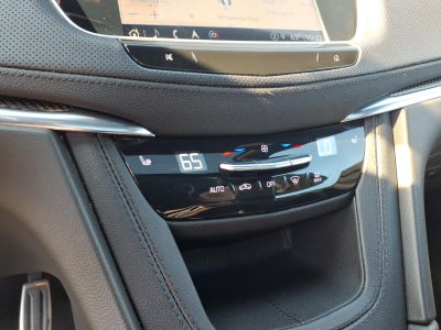 2023 Cadillac XT5 AWD Sport