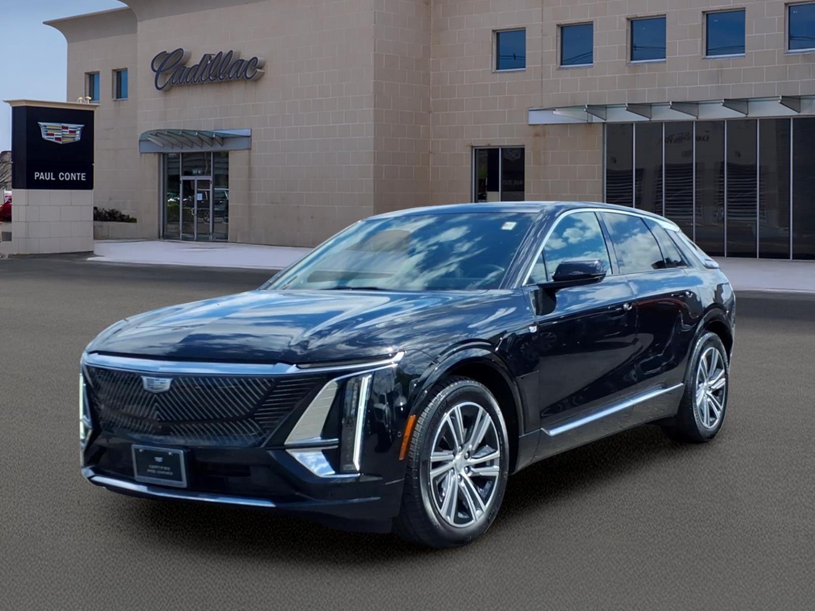 2024 Cadillac LYRIQ Luxury 1