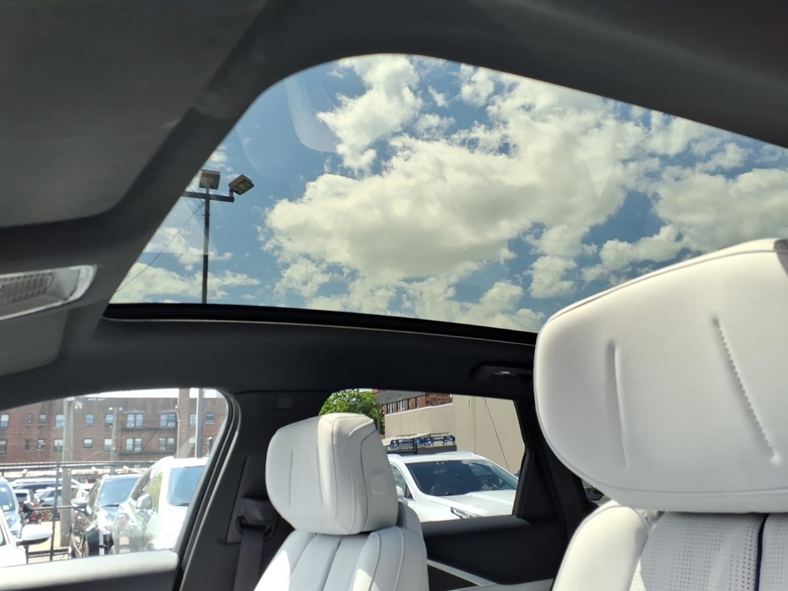 2024 Cadillac LYRIQ Luxury 1