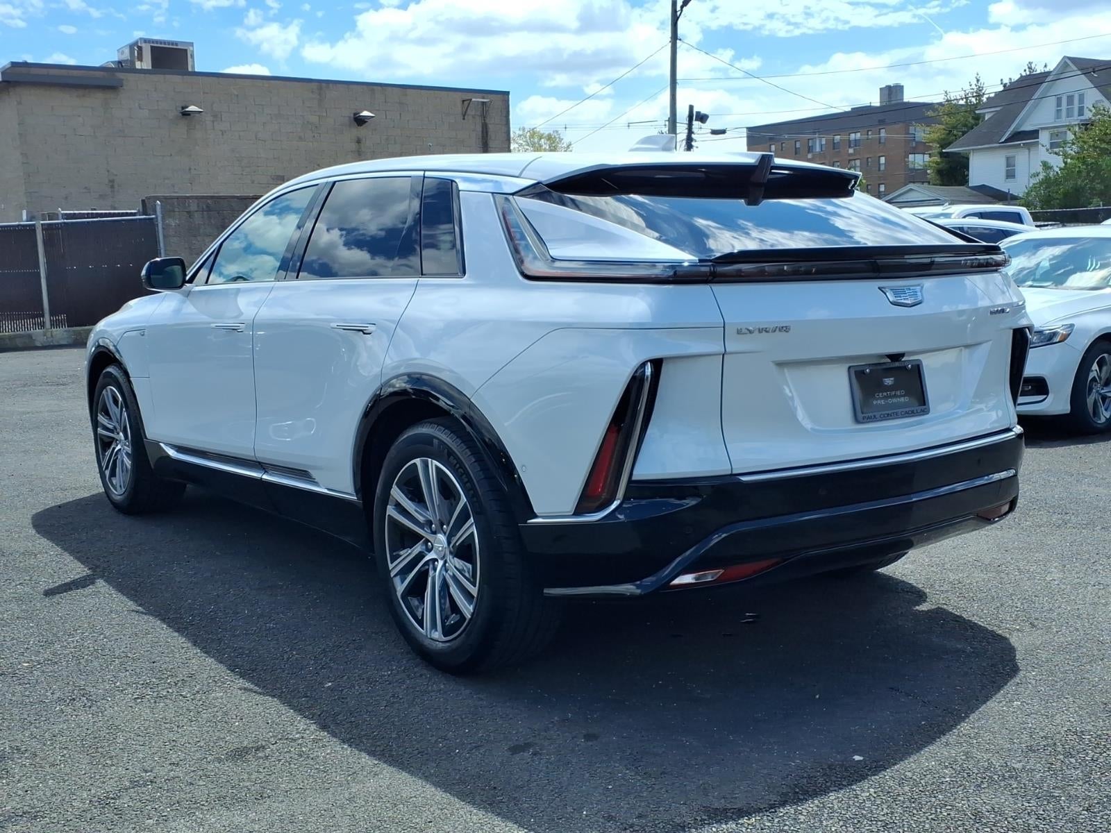 2024 Cadillac LYRIQ Luxury 1