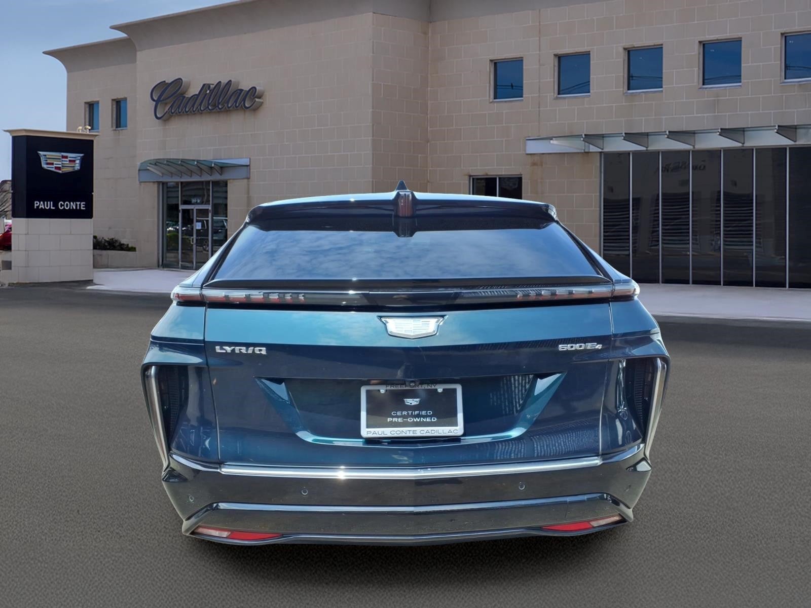 2024 Cadillac LYRIQ Luxury 1