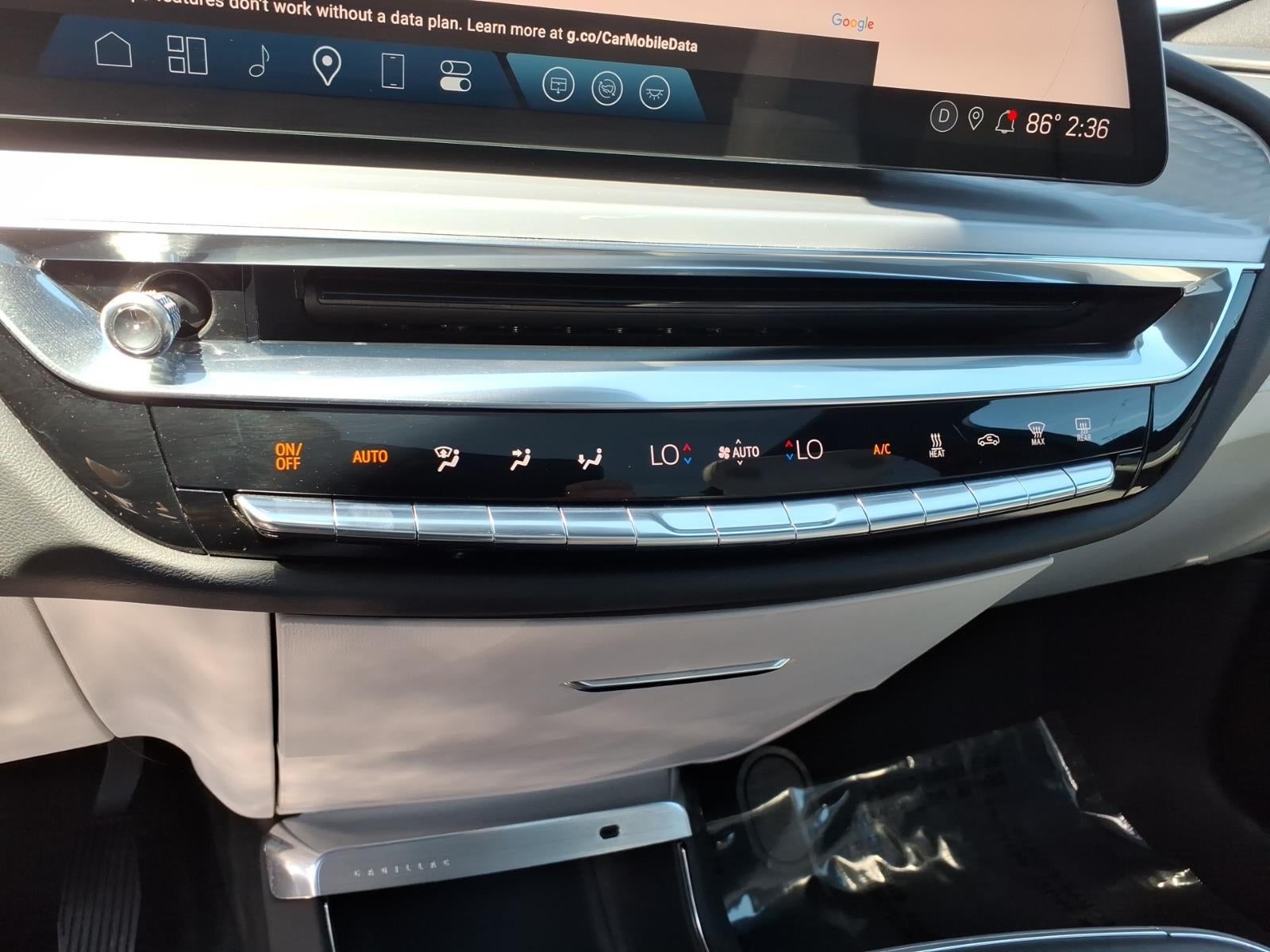 2024 Cadillac LYRIQ Luxury 2