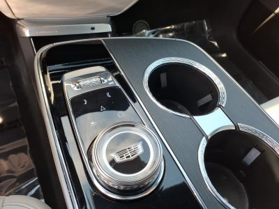 2024 Cadillac LYRIQ Luxury 2