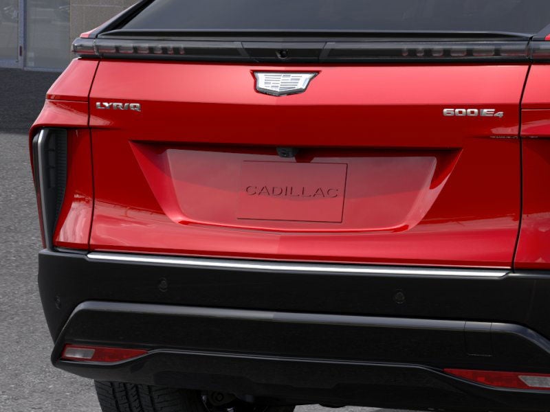 2025 Cadillac LYRIQ Luxury 2