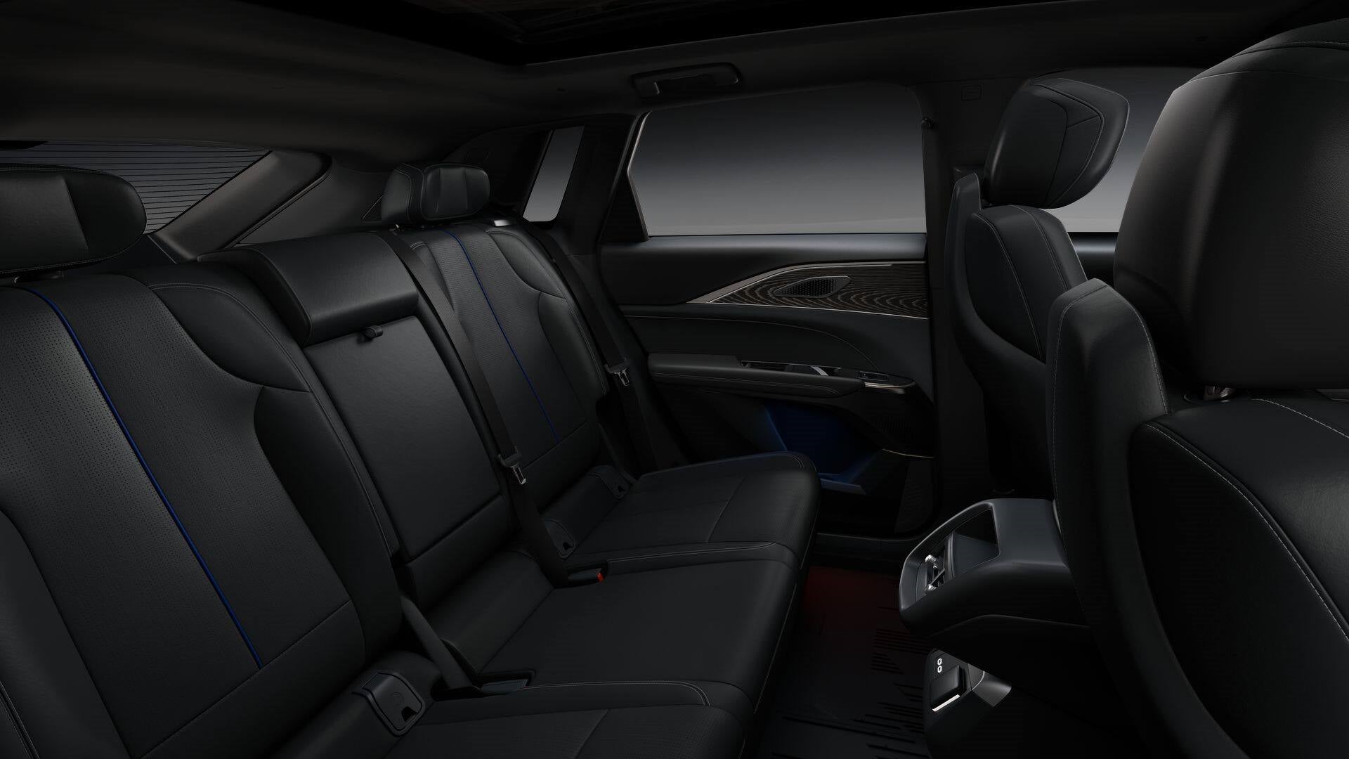 2025 Cadillac LYRIQ Luxury 2