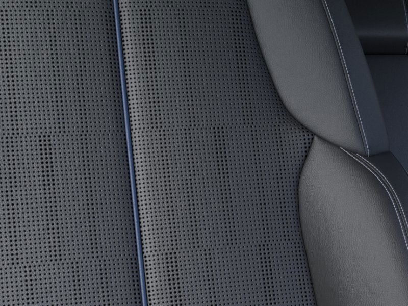 2025 Cadillac LYRIQ Luxury 2