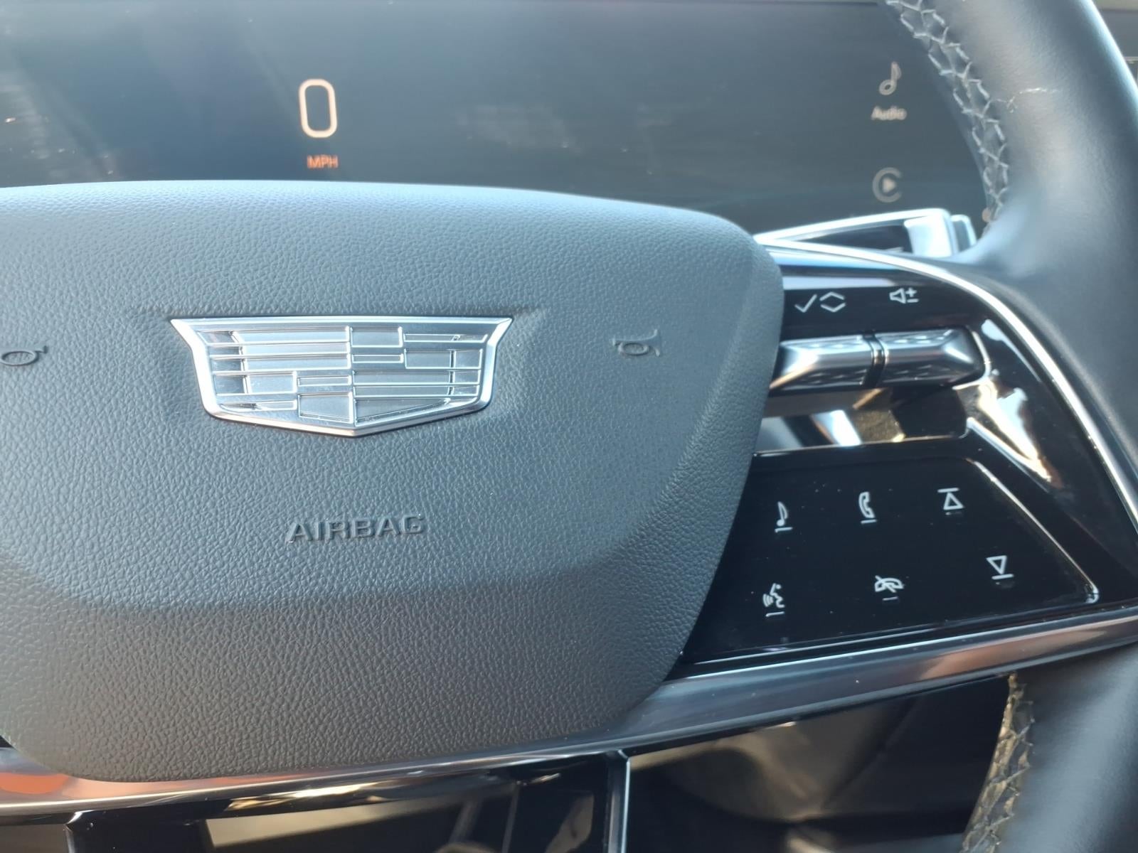 2024 Cadillac LYRIQ Luxury 2