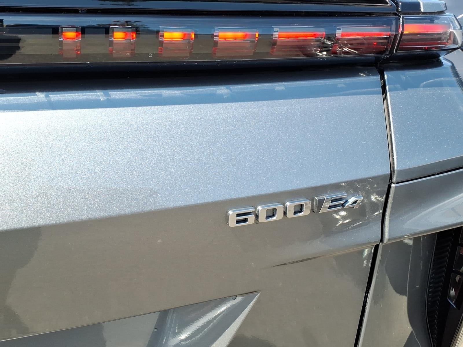 2024 Cadillac LYRIQ Luxury 2