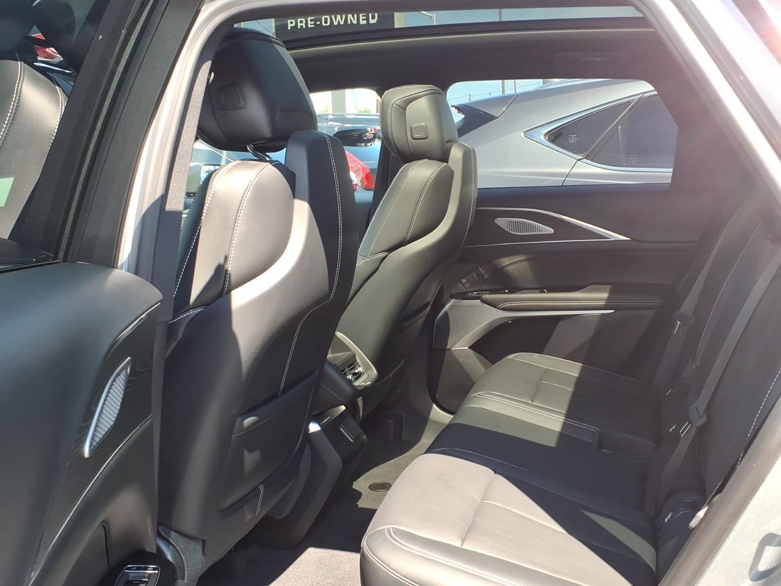 2024 Cadillac LYRIQ Luxury 2