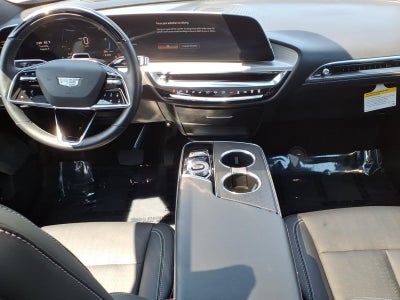 2024 Cadillac LYRIQ Luxury 2