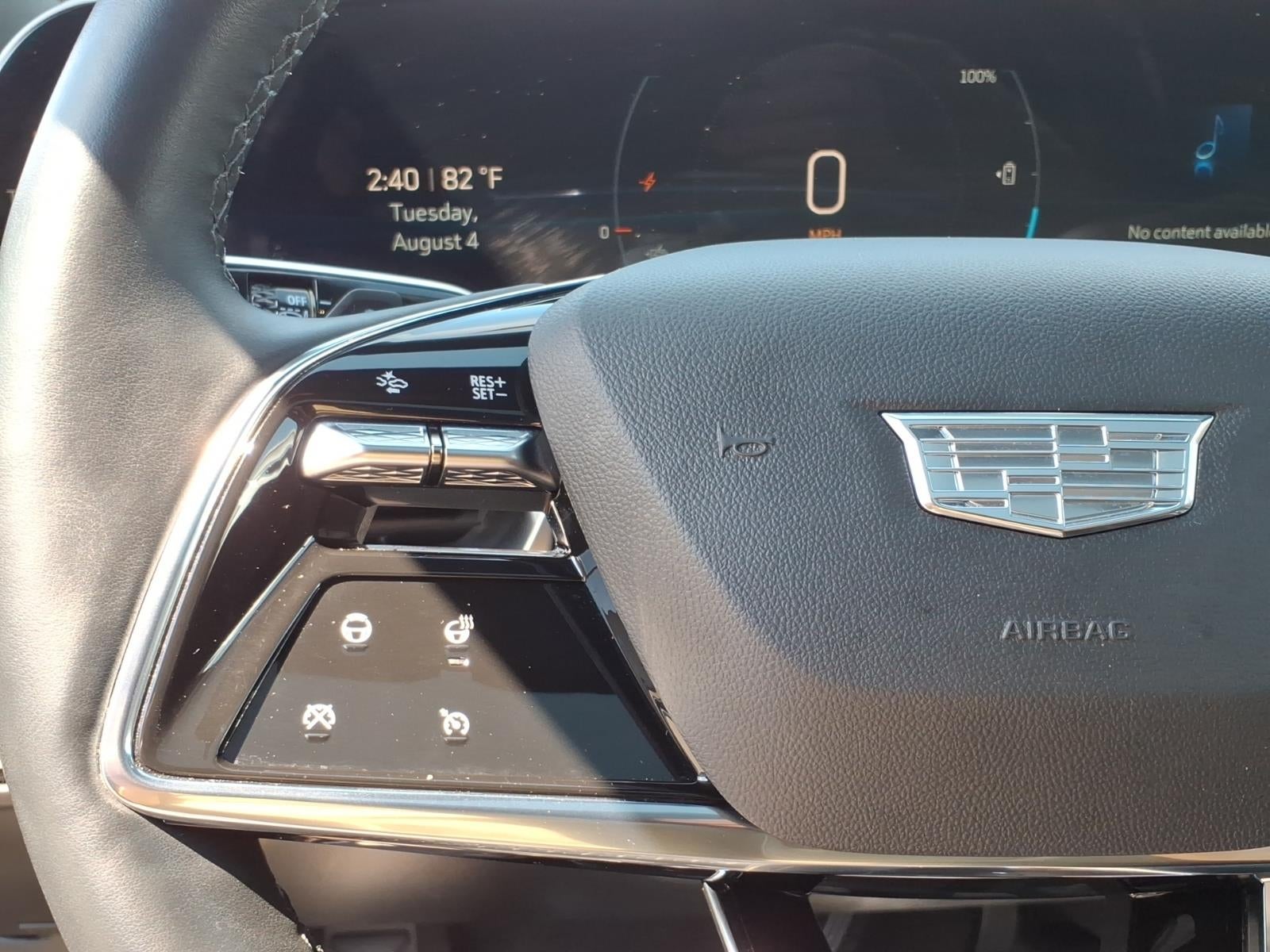 2024 Cadillac LYRIQ Luxury 2