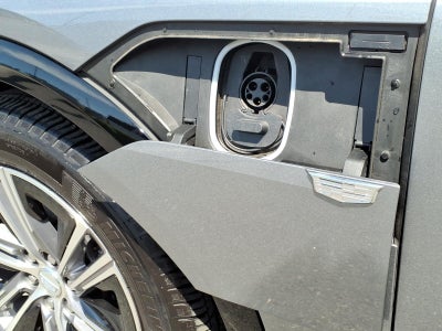 2024 Cadillac LYRIQ Luxury 2