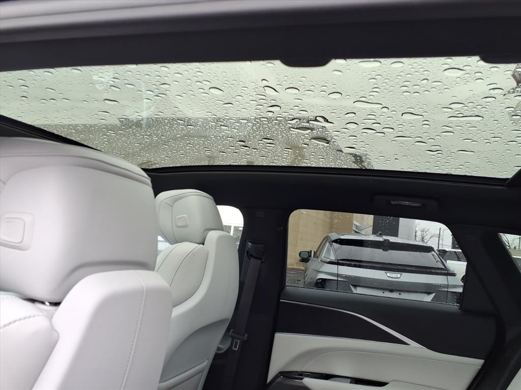 2024 Cadillac LYRIQ Sport 1