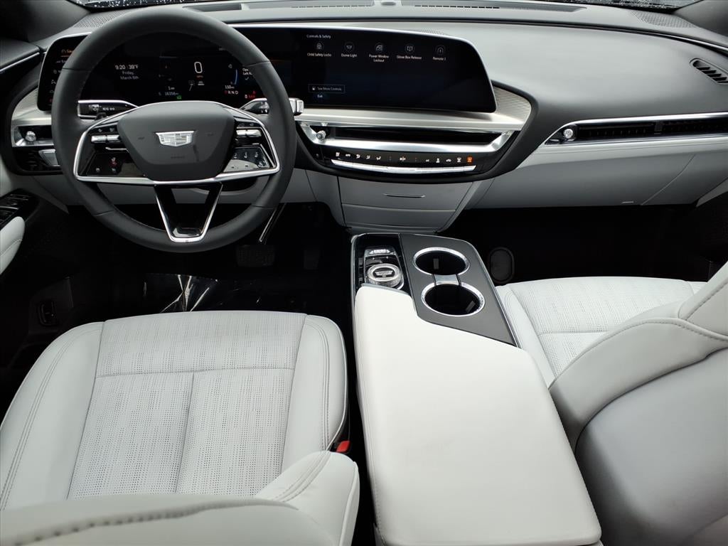 2024 Cadillac LYRIQ Sport 1