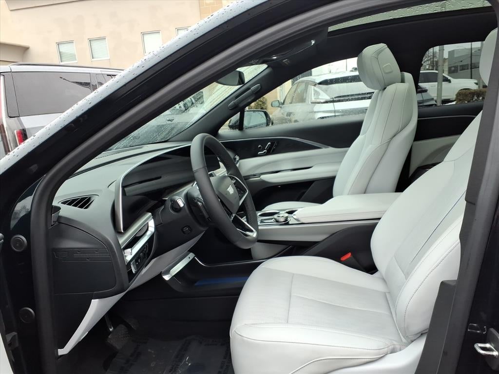 2024 Cadillac LYRIQ Sport 1