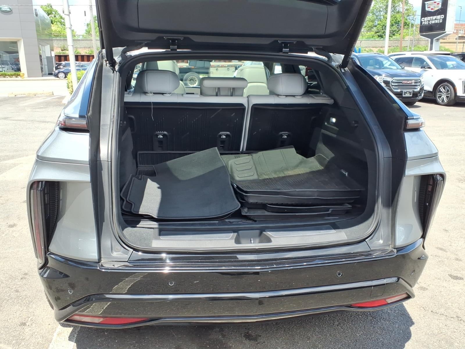 2024 Cadillac LYRIQ Sport 1