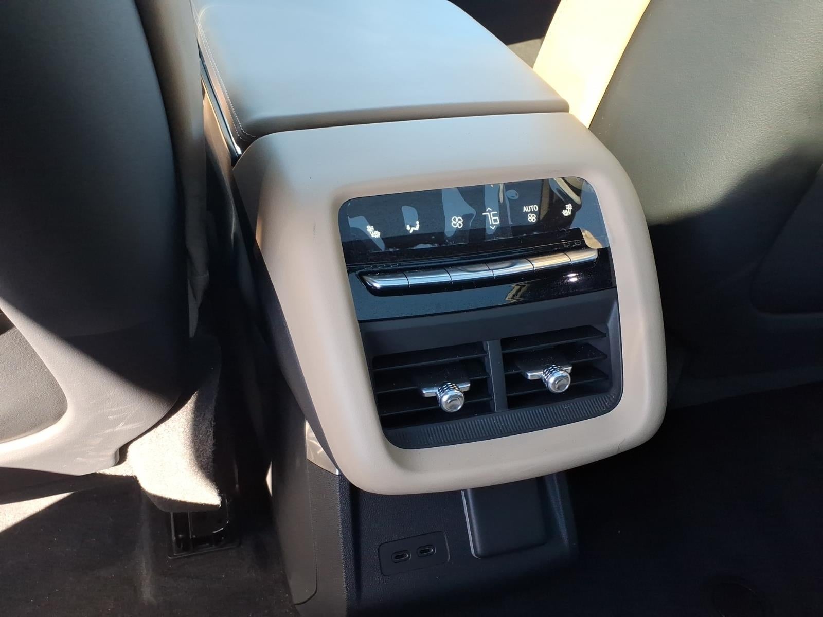 2024 Cadillac LYRIQ Sport 3