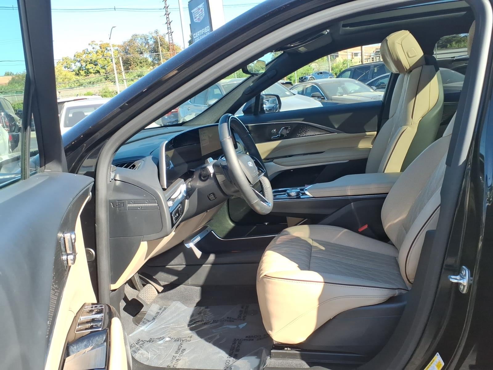 2024 Cadillac LYRIQ Sport 3
