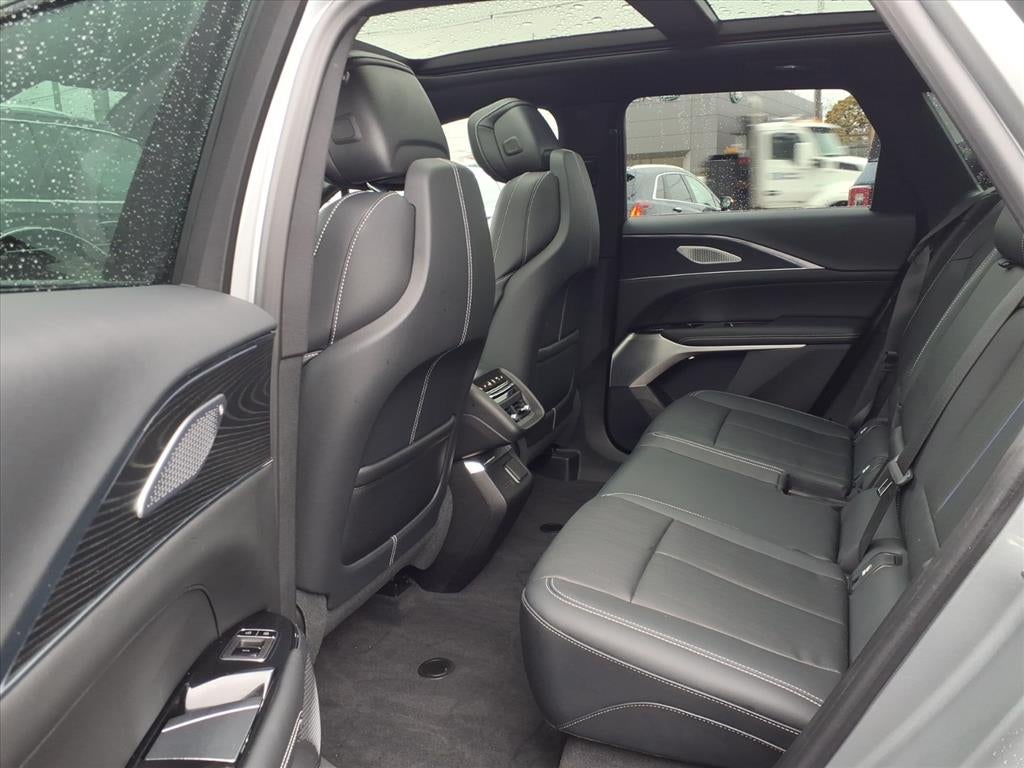 2024 Cadillac LYRIQ Sport 3